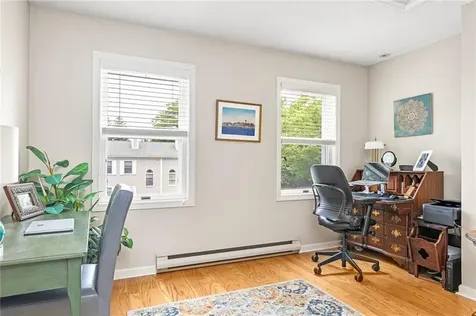 506 Clarks Row Bristol RI 02809