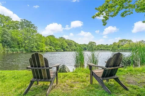 506 Clarks Row Bristol RI 02809