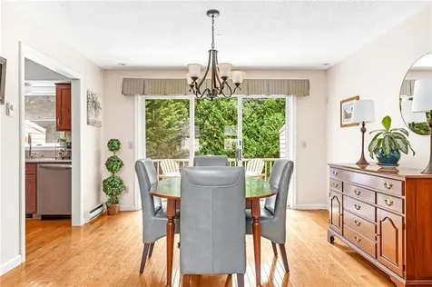 506 Clarks Row Bristol RI 02809