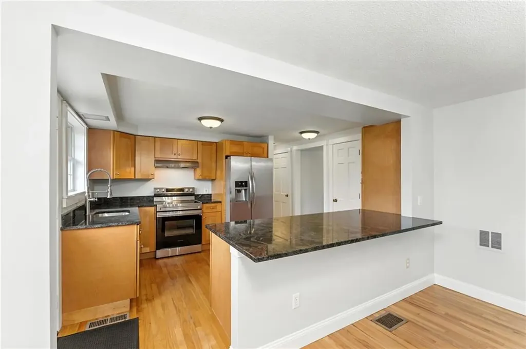 63 Pemberton Avenue Jamestown RI 02835