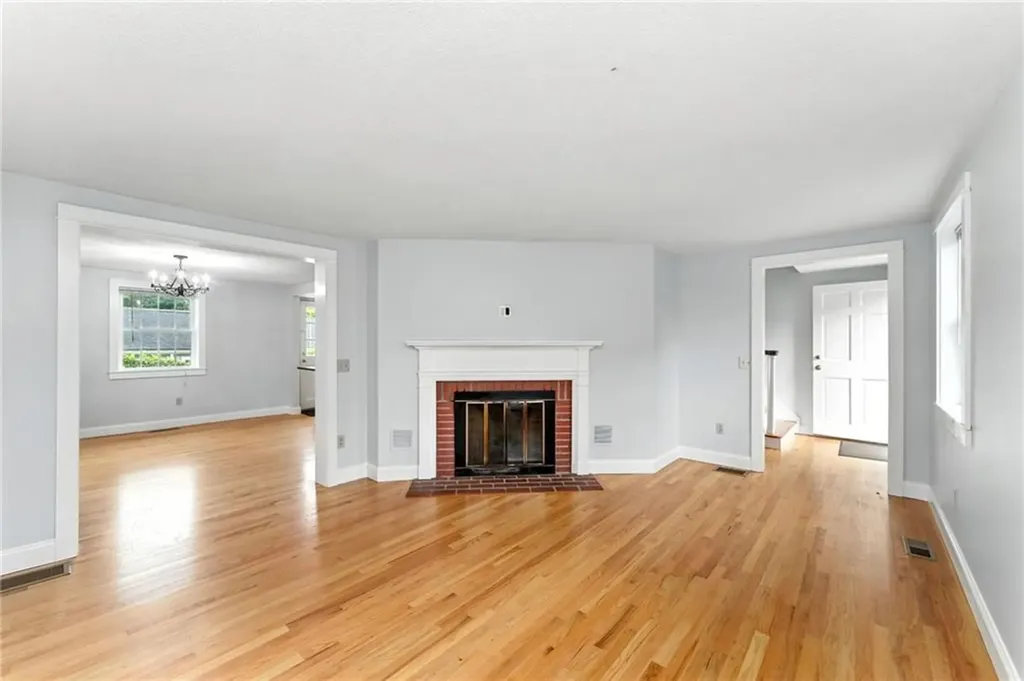 63 Pemberton Avenue Jamestown RI 02835