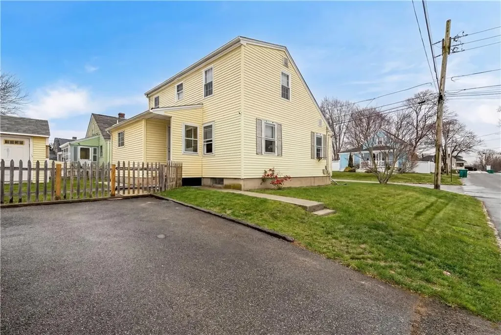 123 Harper Avenue Cranston RI 02910