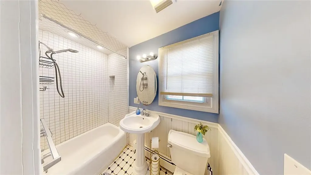 68 Leaf Street West Warwick RI 02893