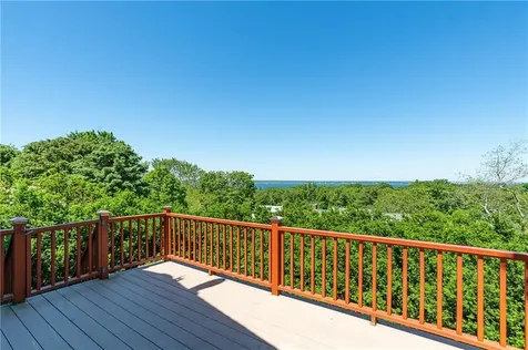 29 Algonquin Drive Middletown RI 02842