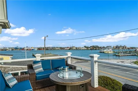 1185 Succotash Road Narragansett RI 02882