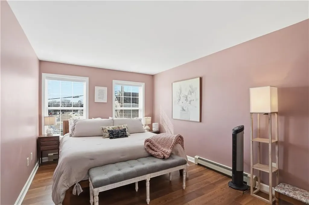 12 Dean Court Warwick RI 02889