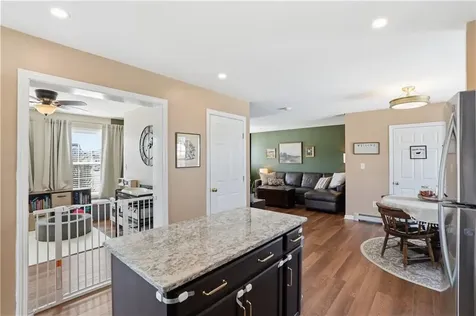 12 Dean Court Warwick RI 02889