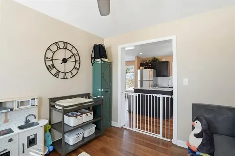 12 Dean Court Warwick RI 02889