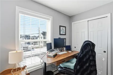 12 Dean Court Warwick RI 02889