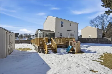12 Dean Court Warwick RI 02889