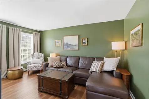 12 Dean Court Warwick RI 02889