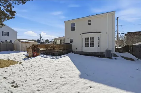 12 Dean Court Warwick RI 02889