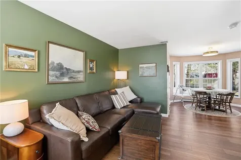 12 Dean Court Warwick RI 02889