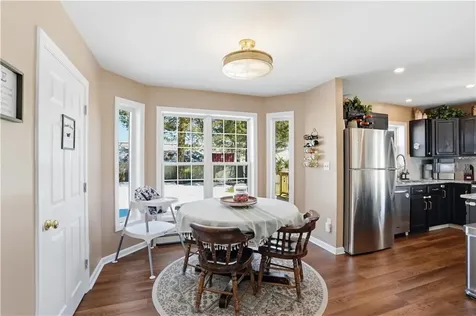 12 Dean Court Warwick RI 02889