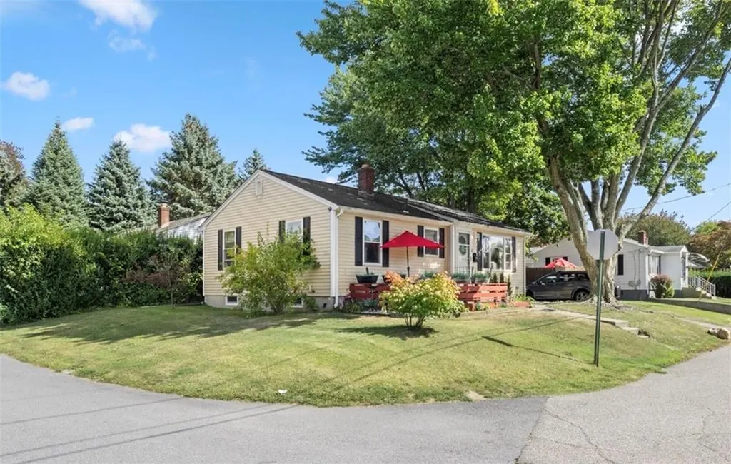 2 Simpson Street North Providence RI 02911