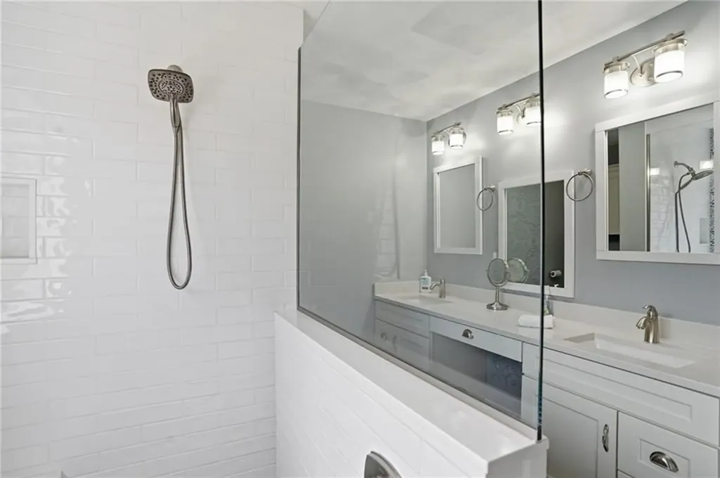 45 Gilbert Stuart Drive Warwick RI 02818