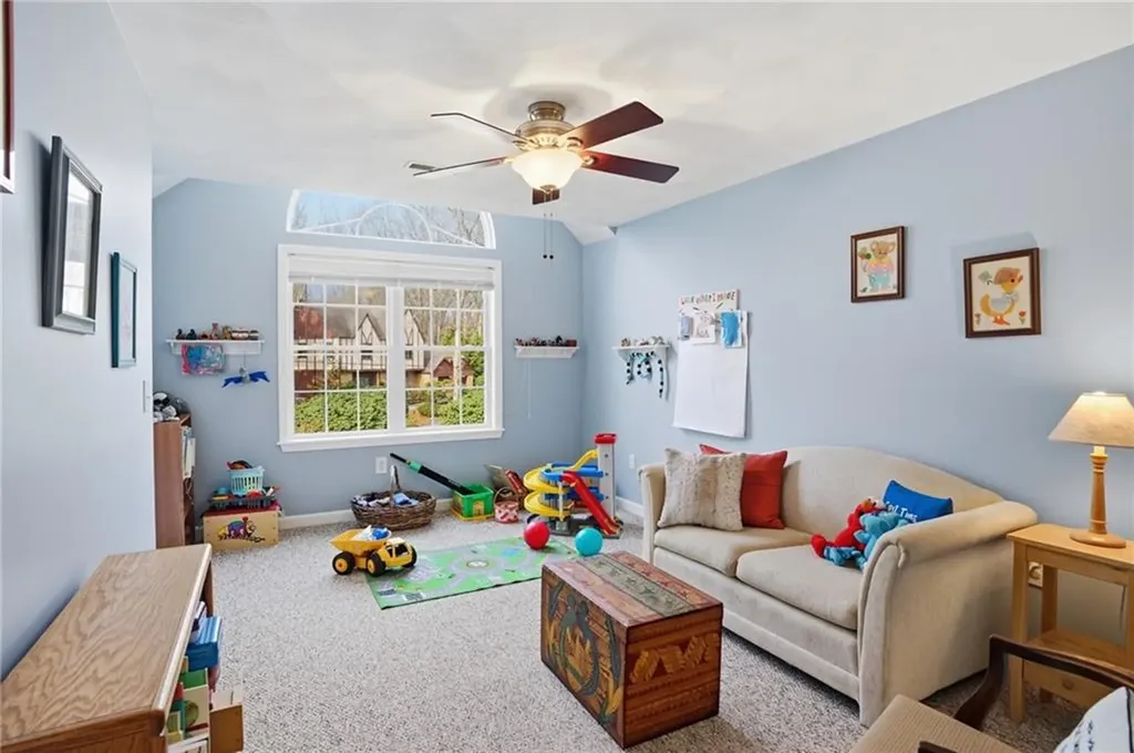 45 Gilbert Stuart Drive Warwick RI 02818