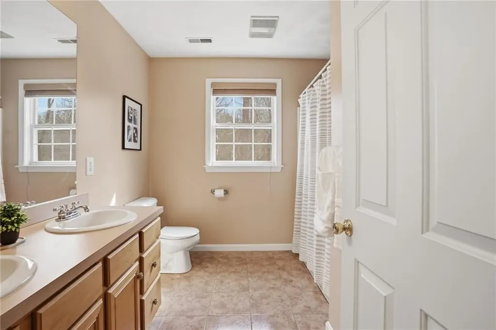 45 Gilbert Stuart Drive Warwick RI 02818
