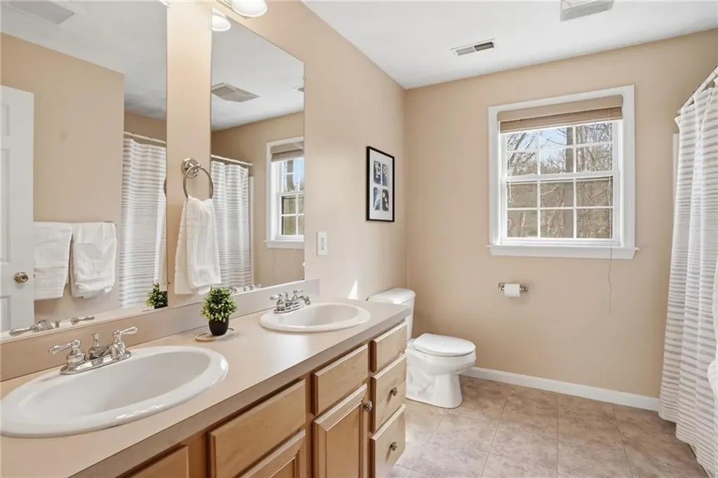45 Gilbert Stuart Drive Warwick RI 02818