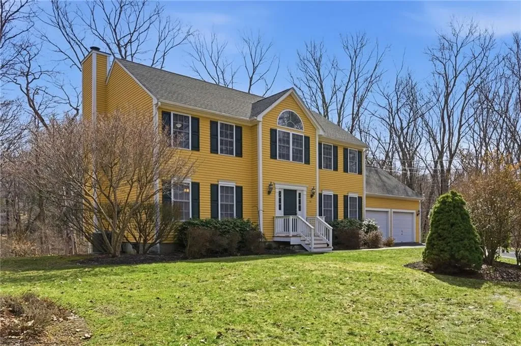45 Gilbert Stuart Drive Warwick RI 02818