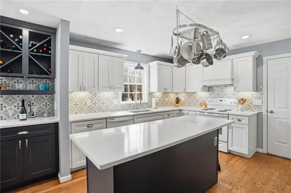 45 Gilbert Stuart Drive Warwick RI 02818
