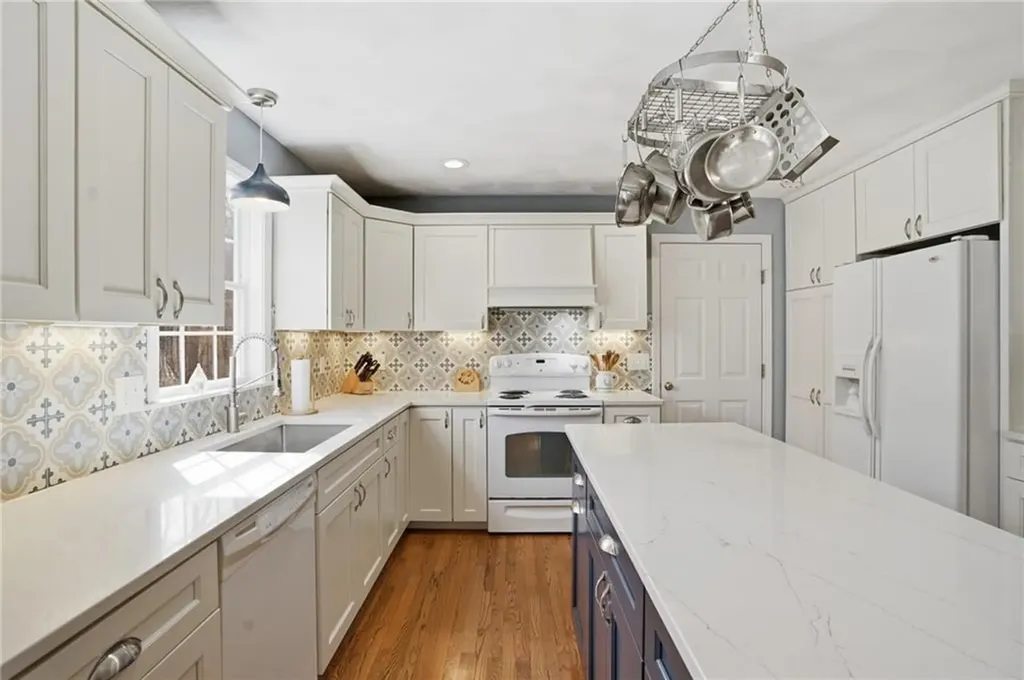 45 Gilbert Stuart Drive Warwick RI 02818