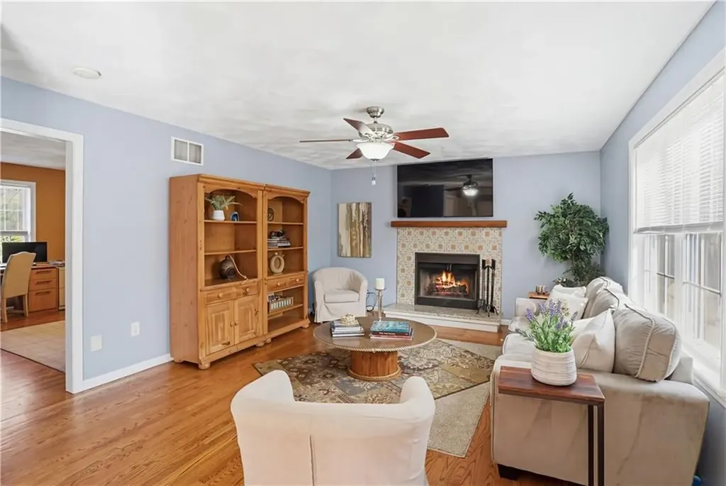 45 Gilbert Stuart Drive Warwick RI 02818