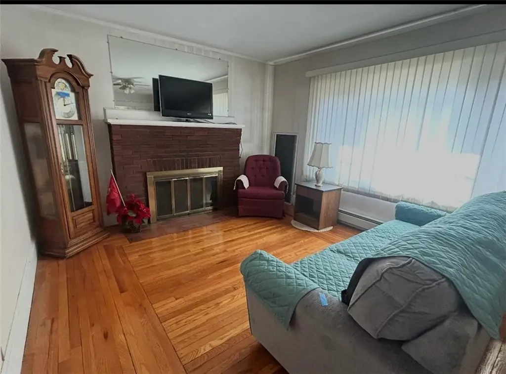 54 Holburn Avenue Cranston RI 02910