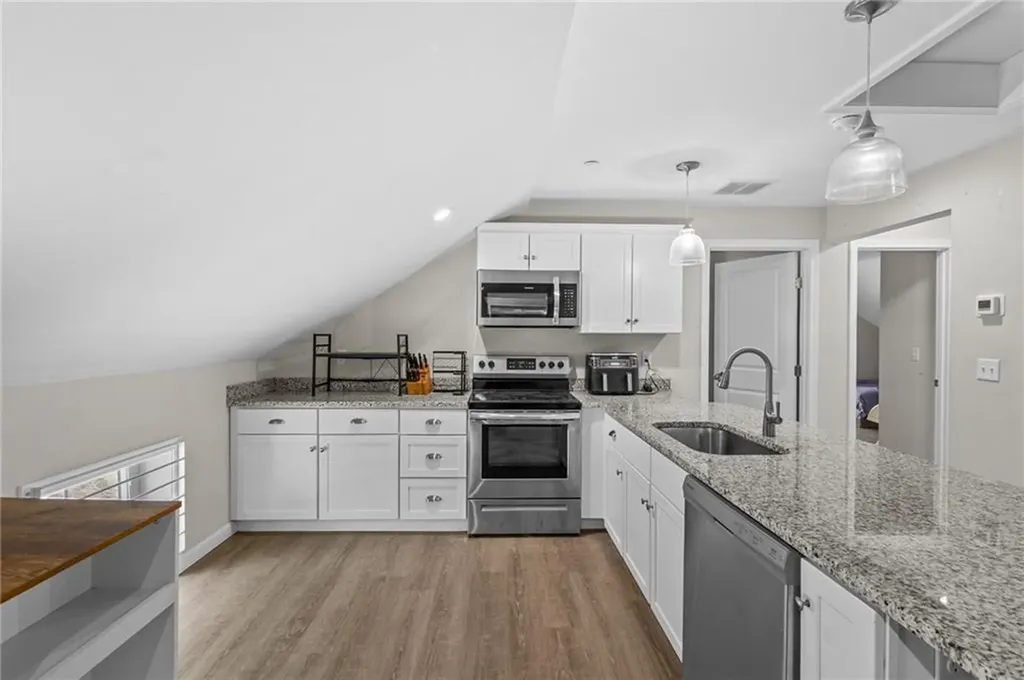 5 Hill Street Smithfield RI 02917