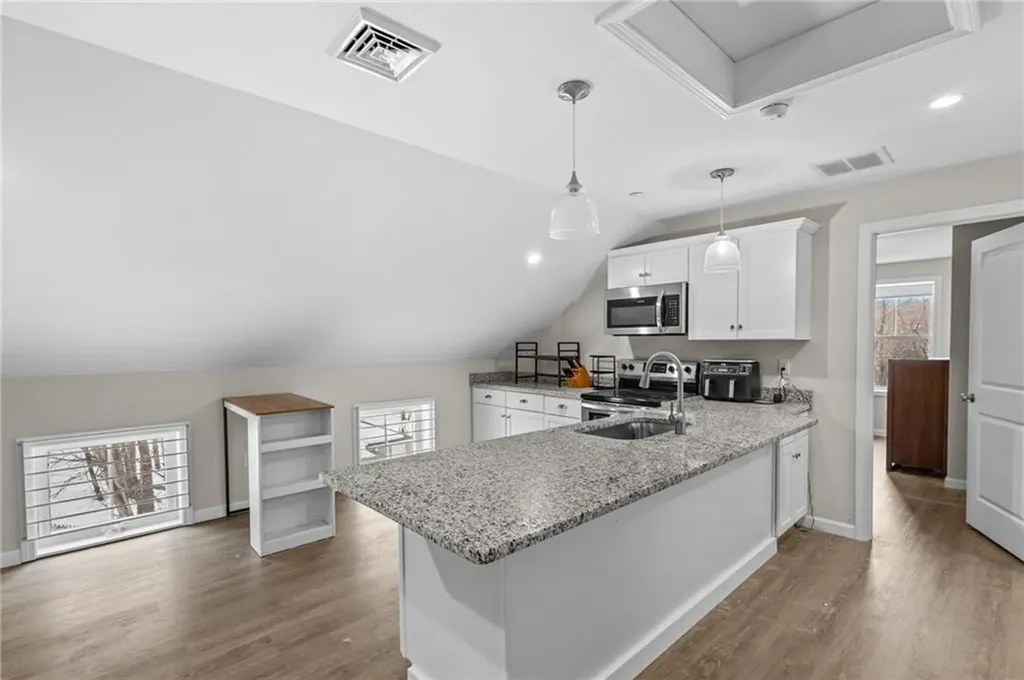 5 Hill Street Smithfield RI 02917