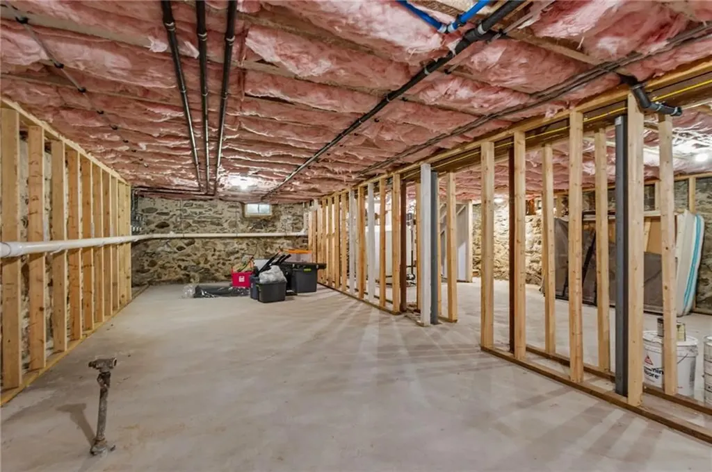 5 Hill Street Smithfield RI 02917