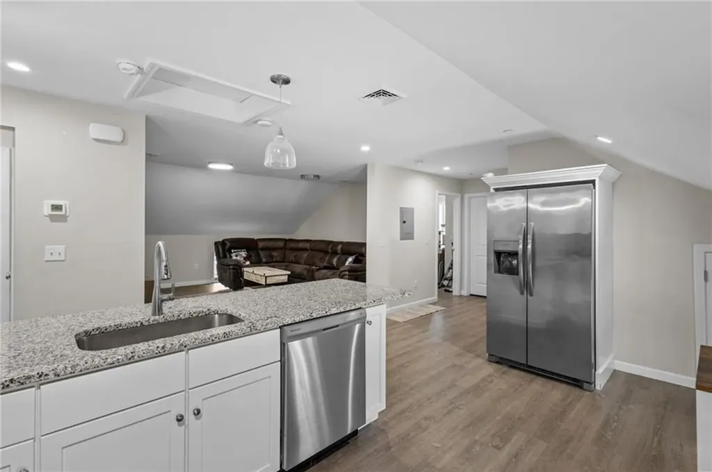 5 Hill Street Smithfield RI 02917