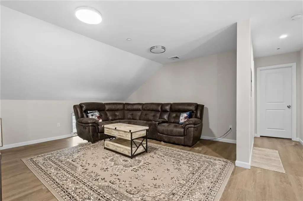5 Hill Street Smithfield RI 02917