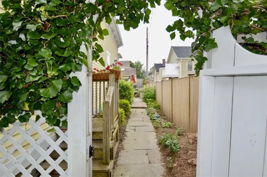 45 Ayrault Street Newport RI 02840