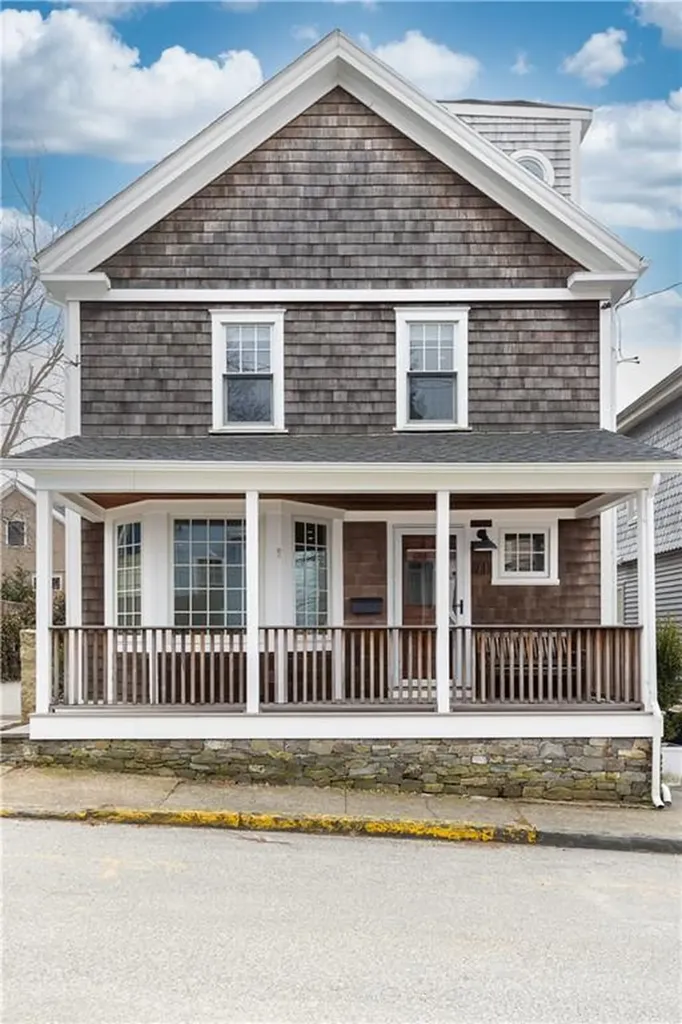 71 Pope Street Newport RI 02840