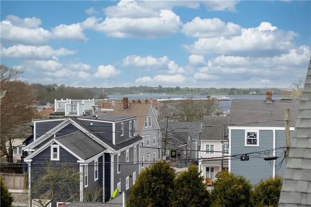 71 Pope Street Newport RI 02840