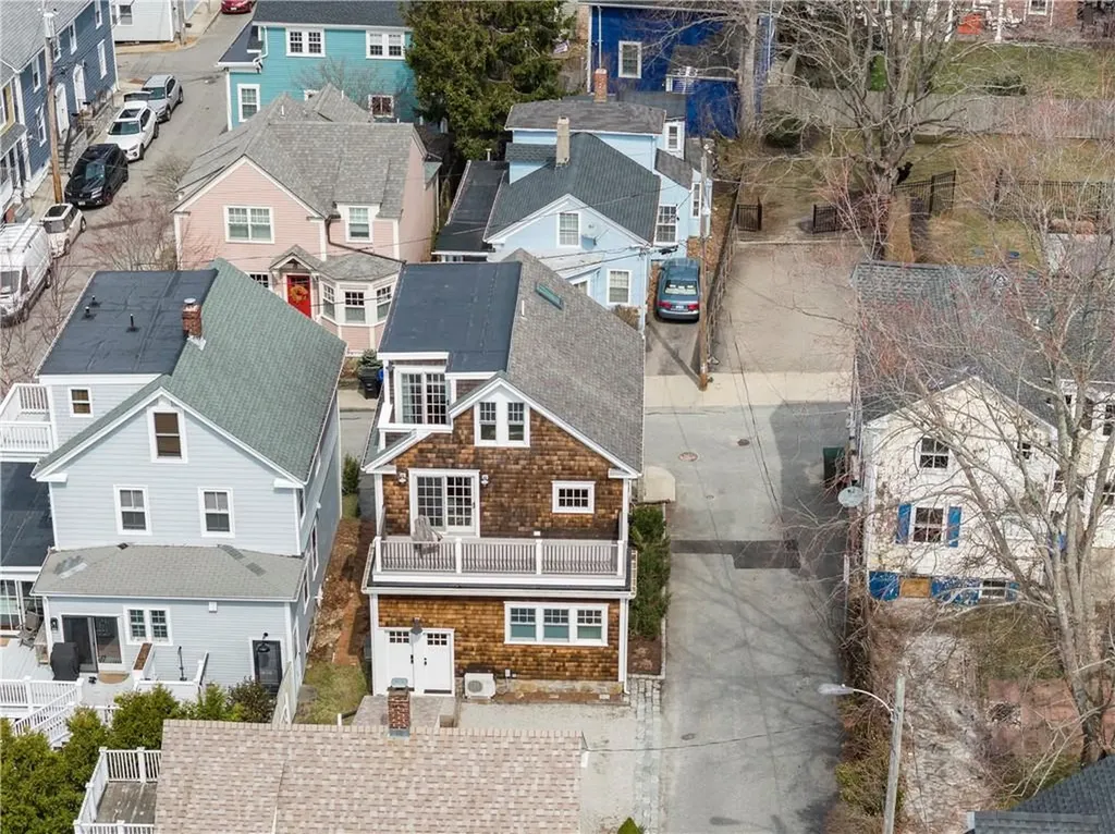 71 Pope Street Newport RI 02840