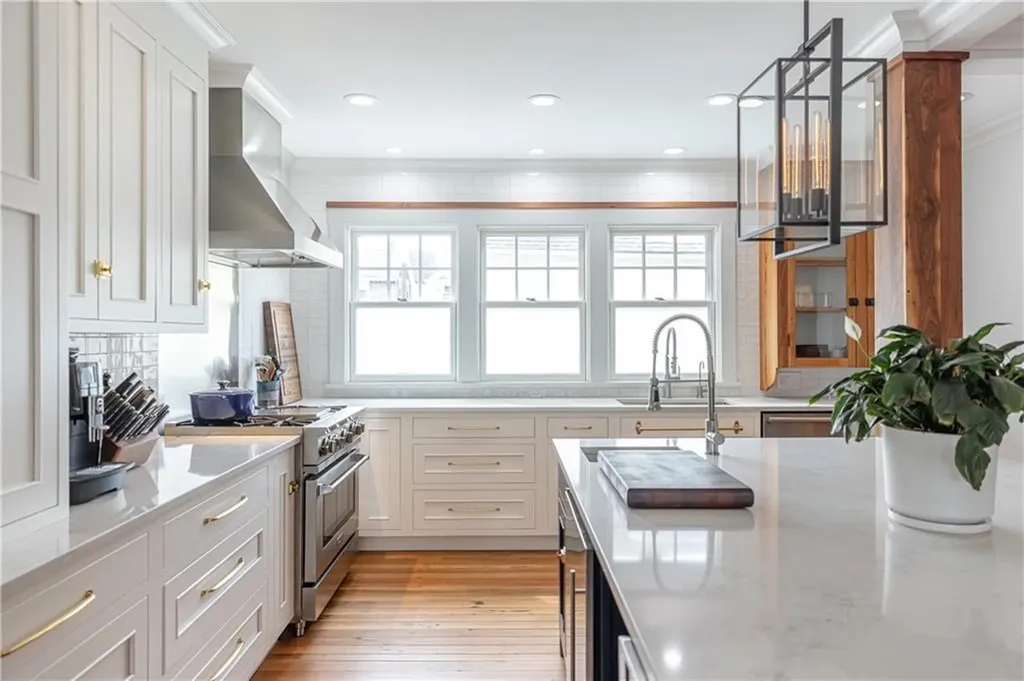 71 Pope Street Newport RI 02840