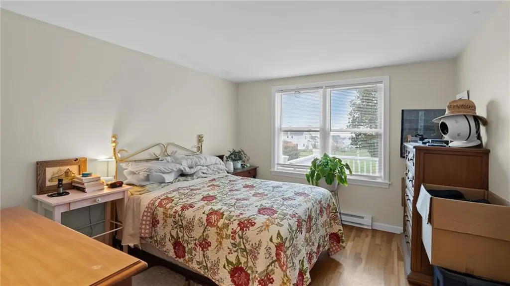 1533 East Main Road Portsmouth RI 02871