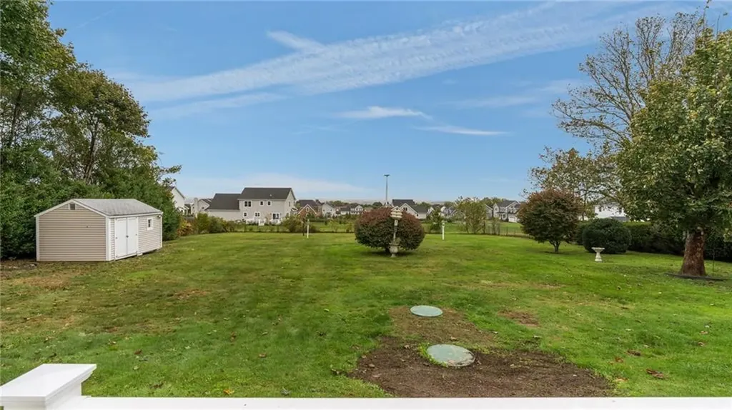 1533 East Main Road Portsmouth RI 02871