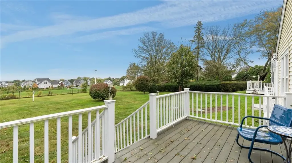 1533 East Main Road Portsmouth RI 02871
