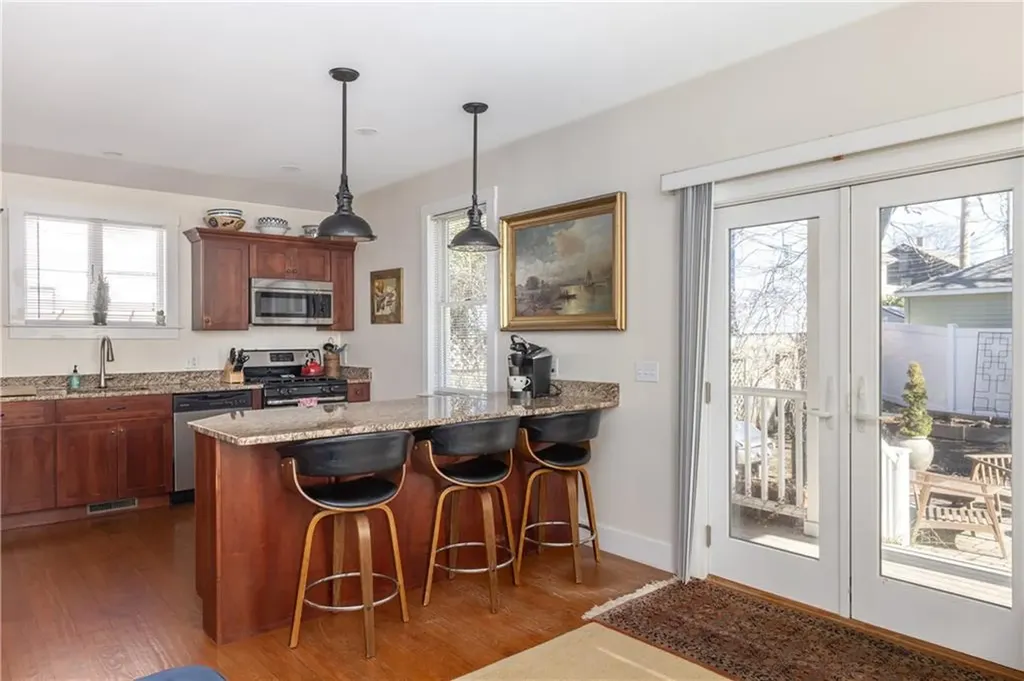 31 Edward Street Newport RI 02840