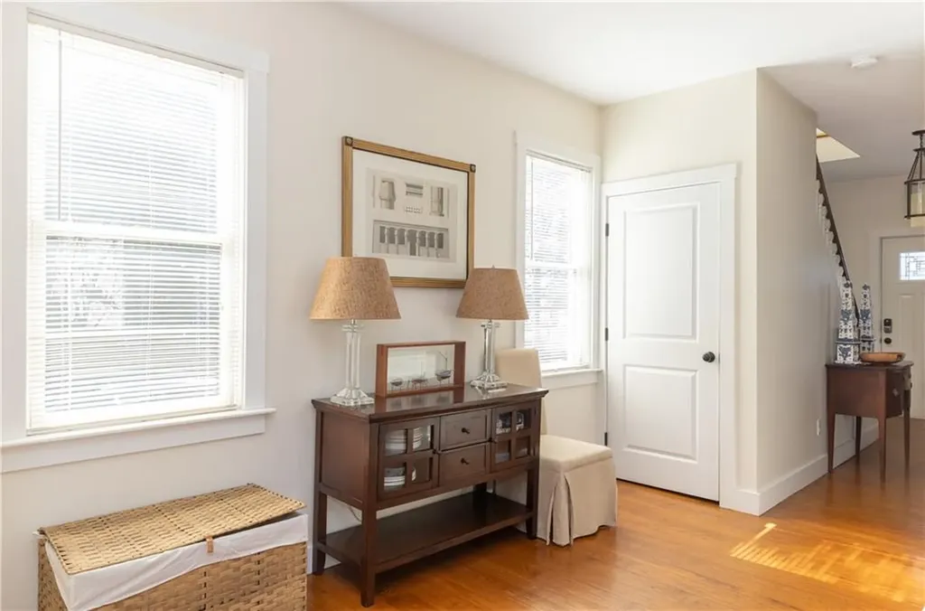 31 Edward Street Newport RI 02840