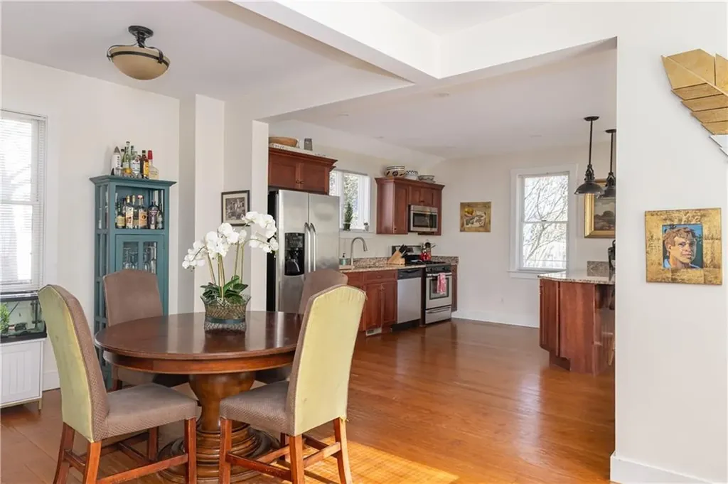 31 Edward Street Newport RI 02840