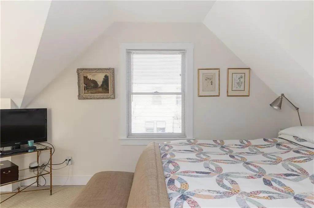 31 Edward Street Newport RI 02840