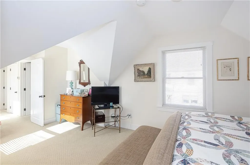 31 Edward Street Newport RI 02840
