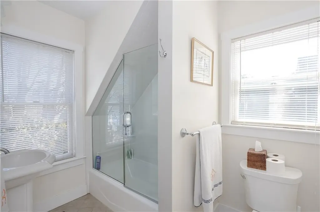 31 Edward Street Newport RI 02840
