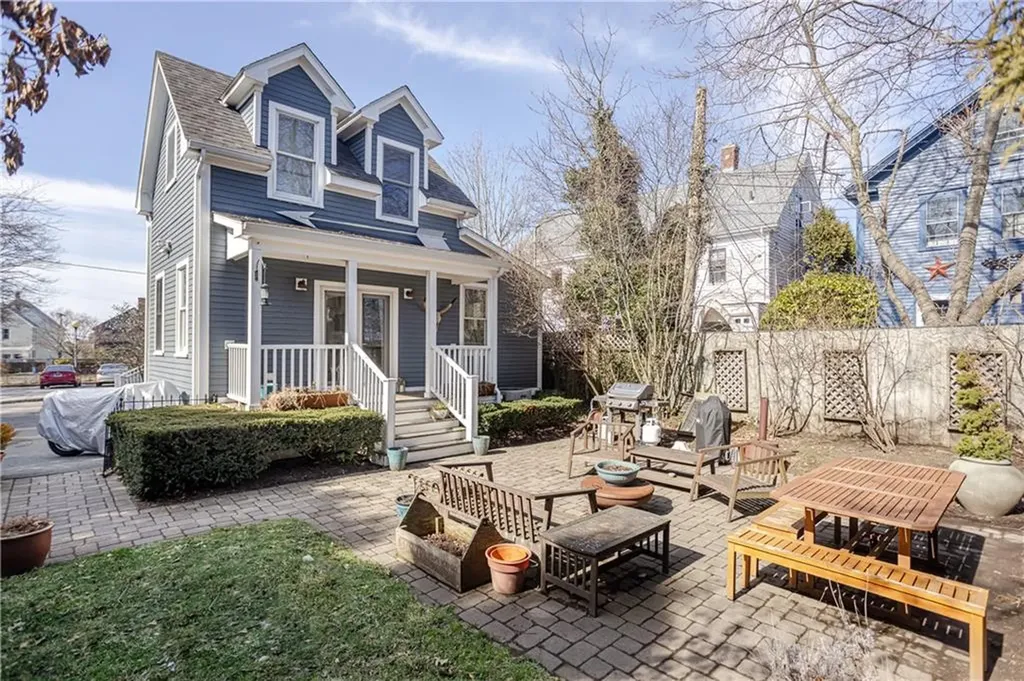 31 Edward Street Newport RI 02840