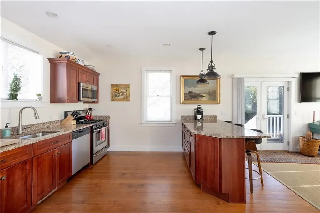 31 Edward Street Newport RI 02840