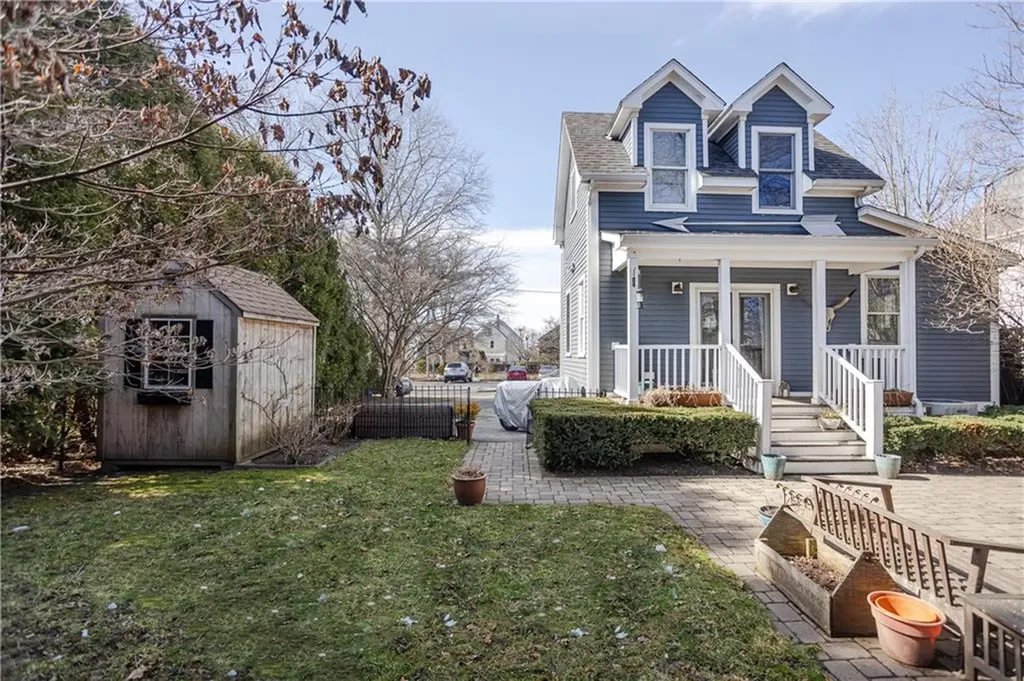31 Edward Street Newport RI 02840